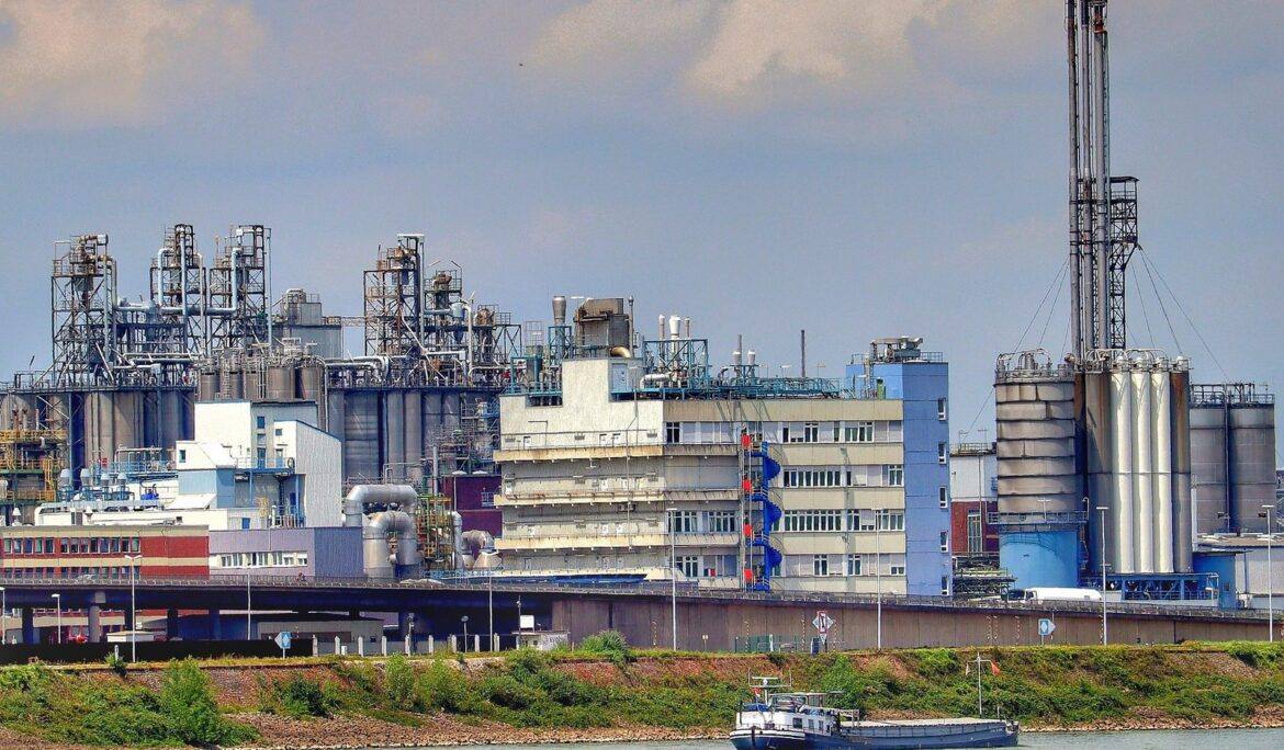 Palm oil refinery and storage terminal by water